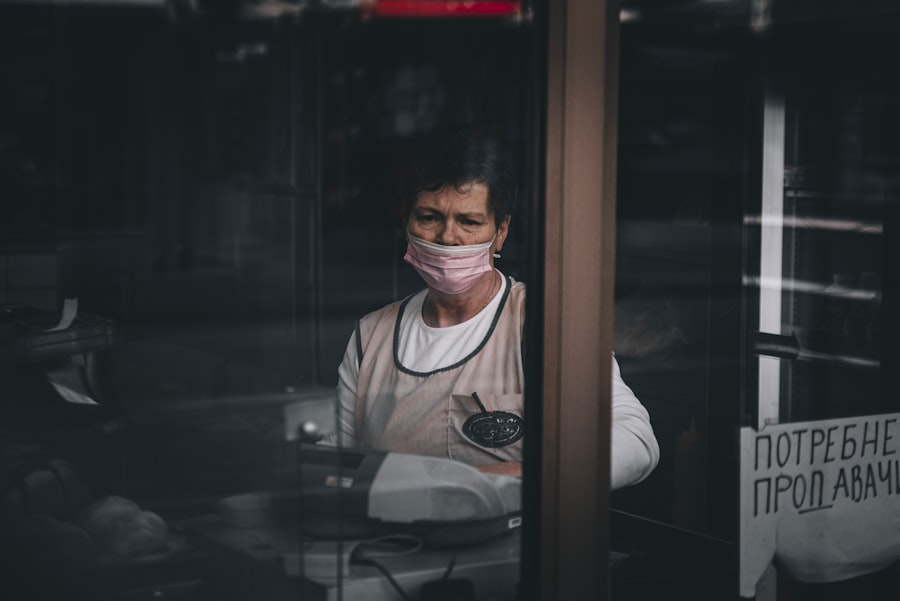 Photo Stressed healthcare worker